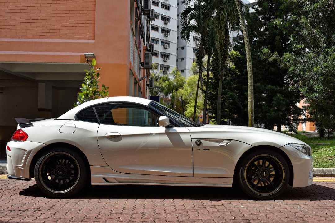 BMW Z4 sdrive28i Auto (Category: Used Cars) located in Singapore. Submitted by Guamzilla (Listing ID 1443137024, Image 2). Description: The better N20B20 from BMW paired with bullet proof ZF8 gearbox. Tuned for better performance and FC. Easily does 11-12km/L with 70% highway. More than 500km per tank (look at last picture for proof, you can't program BMW's computer to show the range that you want). Power when you need it and comfort when you don