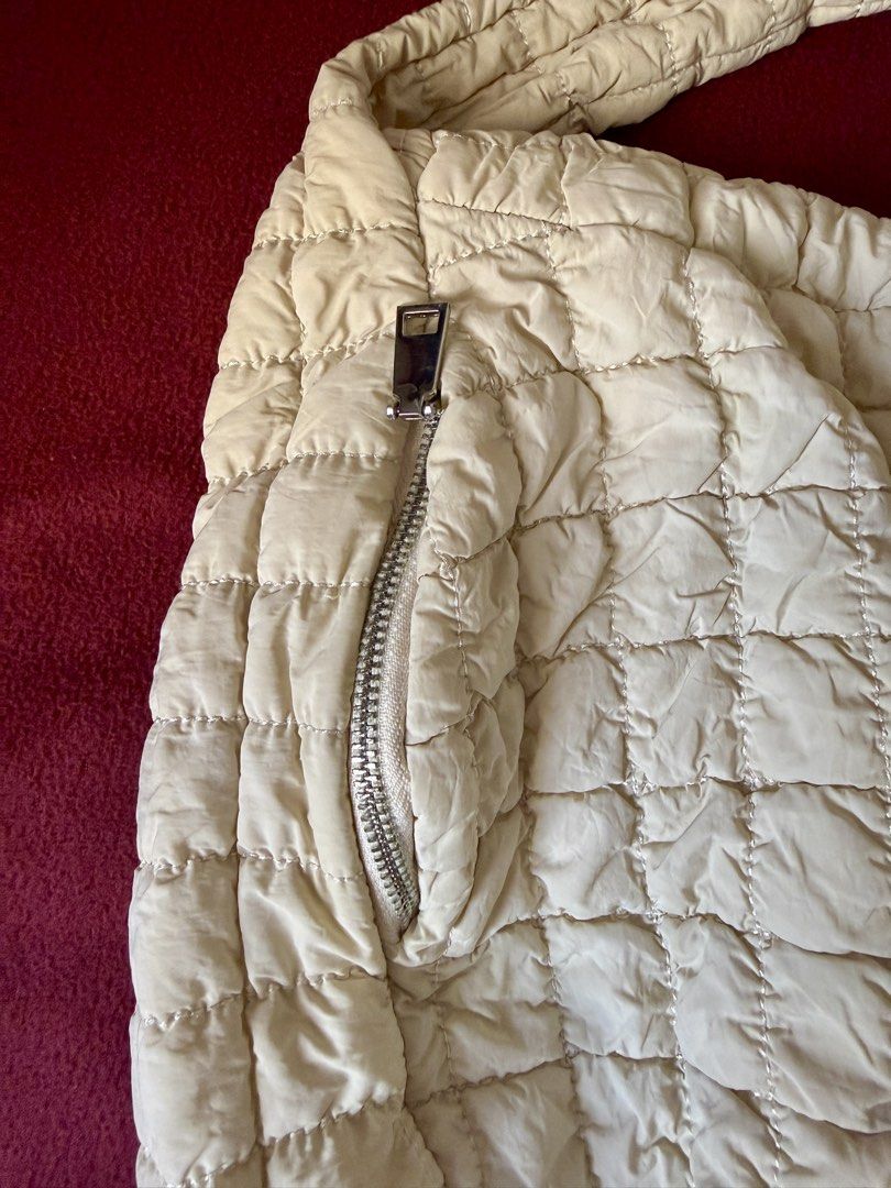 BOCU Quilted Oversized Crossbody Bag (Category: Cross-body Bags) located in Cavite. Submitted by bluewaters11 (Listing ID 1443206687, Image 3). Description: COLOR: Bone RFS: Downsizing my bag collection Unisex. Can carry loads of stuff. Perfect for work and your daily errands/trips. Original Price: ₱1,800+ MOP: GCash/BPI Shipping fee to be shouldered by the buyer. PAYO. No rush shipping, please..
