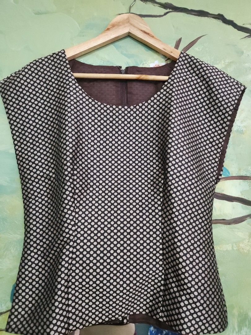 Brown Polka Dot top (Category: Blouses) located in Makati City. Submitted by abbydeclutters (Listing ID 1443292324, Image 1). Description: Thrifted brown polka dot top w/ back zipper. Fits s-m Zara used as helping tag only.