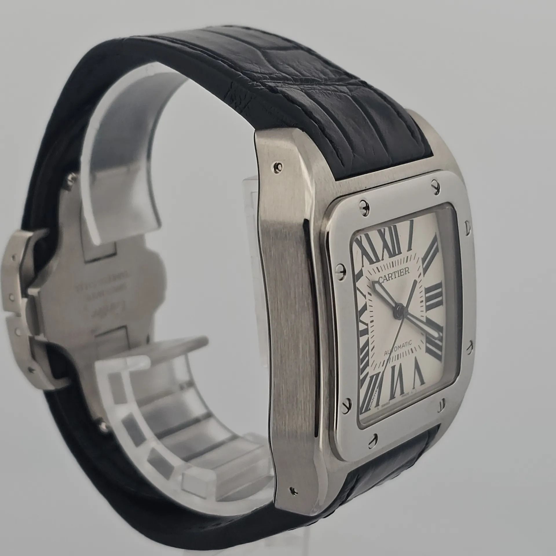 Cartier Santos 100 W20073X8 (Category: Watches) located in Singapore. Submitted by watchbanka23 (Listing ID 1443212467, Image 3). Description: WW0038CTR Watch Condition Very Good Warranty Card Year 2013 Diameter 38mm Movement Automatic Case Material Steel Dial Color White Accessories Includes original documentation ---------------------------------------------------------- Most Subscribed Watch Youtube Channel in Hong Kong no.1 Watch Consignment 
