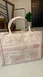 (Category: ) located in . Submitted by preluxeshop_ph (Listing ID 1443308239, Image 1). Description: .