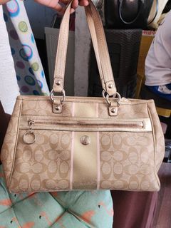 (Category: ) located in . Submitted by xcessbaggs (Listing ID 1443201708, Image 1). Description: .