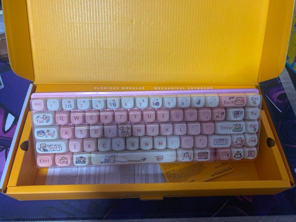 Compact 65% Mechanical keyboard pink479358847539619841
