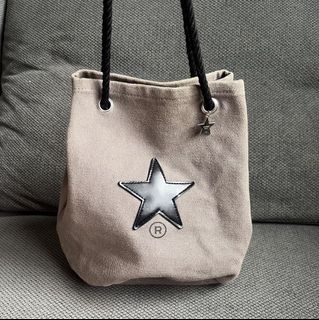 (Category: ) located in . Submitted by f4iryshop (Listing ID 1443239133, Image 1). Description: .