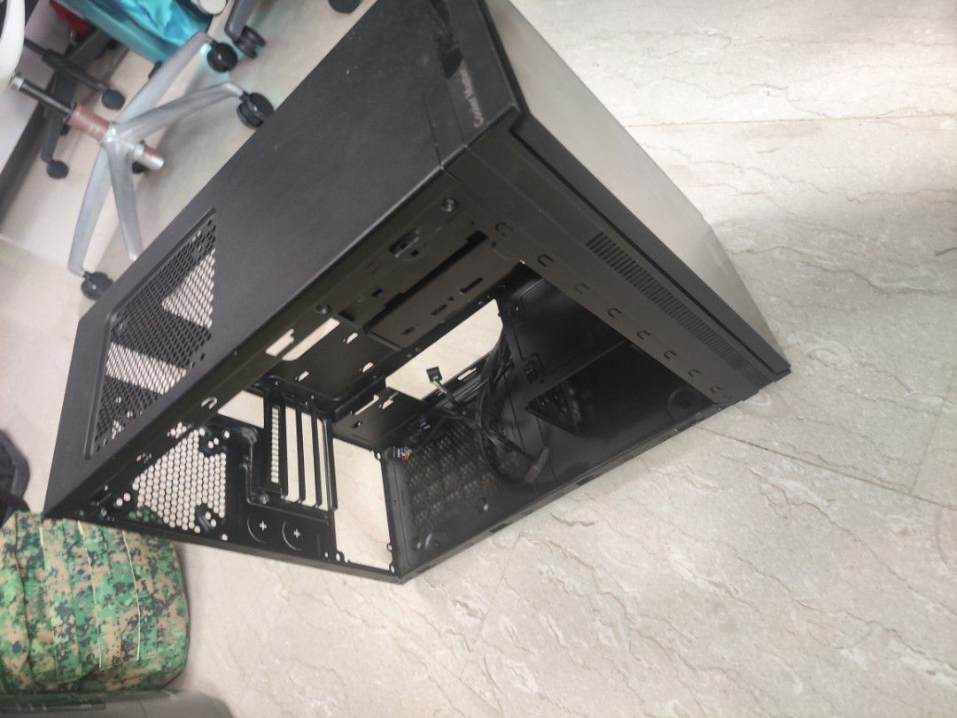 Cooler Master scilcio 352  Black ATX Mid Tower Computer Case479368817369436161