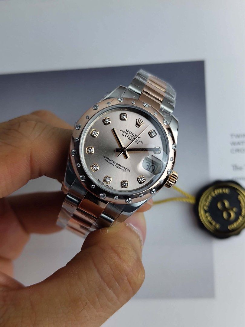 Datejust 31 Pink Diamonds Dia Bezel (Category: Luxury Watches) located in Makati City. Submitted by swissperpetual (Listing ID 1443217434, Image 2). Description: Rolex Oyster Perpetual Datejust 31 Pink Dial with Diamonds Two Tone Rose Gold Smooth Diamond Bezel Oyster 178341 31mm 2019 Complete Set Condition: 9/10 (Excellent condition) Price: P728,000 Negotiable 🤝 7 Day Moneyback Guarantee 🧑‍🔧 1 Year SP Service Warranty 💱 Trades Offers and Pre-
