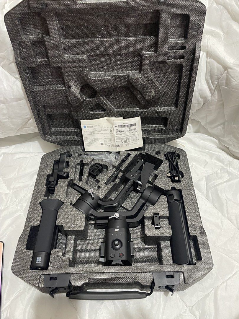 DJI Ronin SC camera Stabilizer (Category: Camera Bags & Carriers) located in Baguio. Submitted by amor-collects (Listing ID 1443252415, Image 1). Description: Brand new condi from Ht box Hongkong Nagchacharge with flaw check photos pa service niyo nalang yung flaw nya .