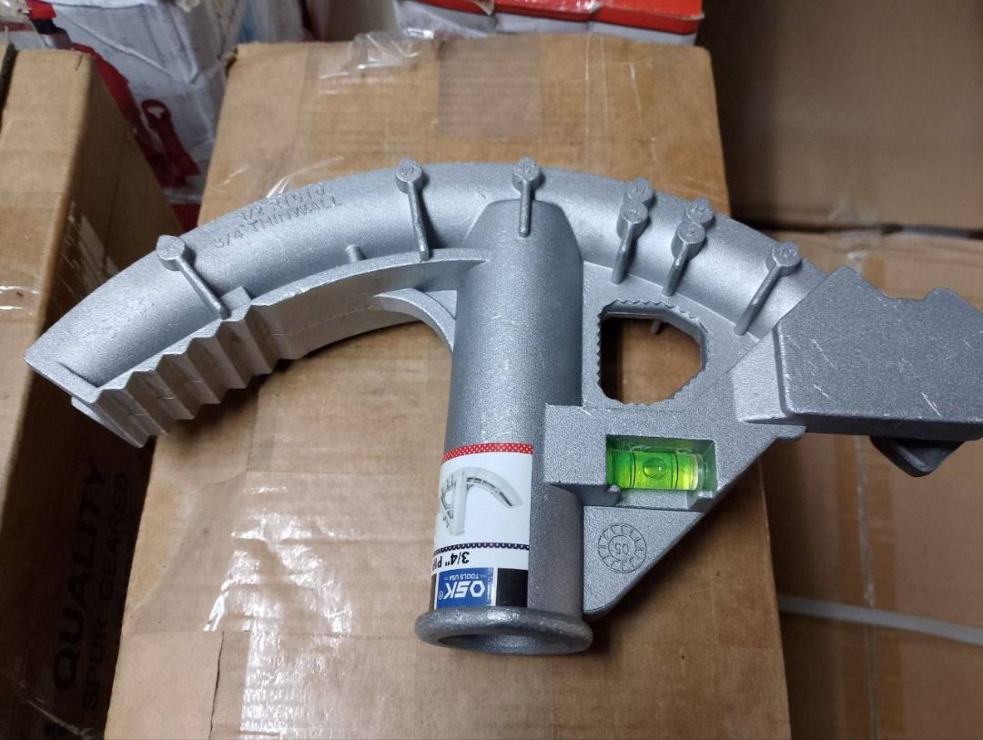 EMT PIPE BENDER Brand: OSK (Category: Everything Else Others) located in Manila. Submitted by joeyroque09 (Listing ID 1443192333, Image 2). Description: EMT PIPE BENDER Brand: OSK.