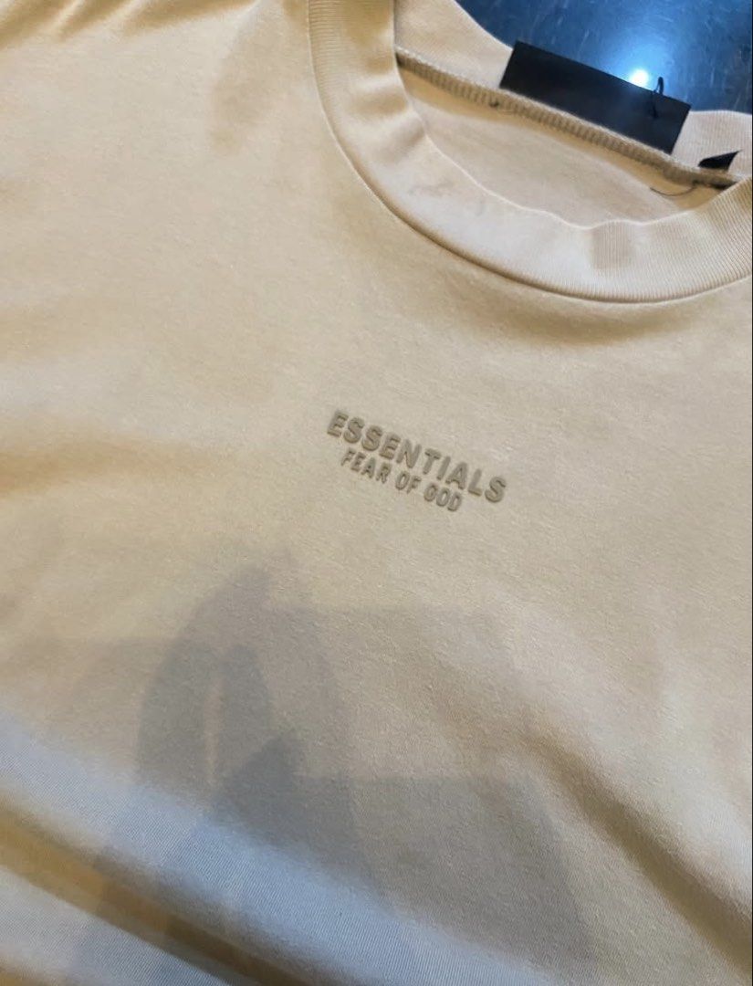 Essential Fear of God Crew Neck Mid Script (Category: Formal Shirts) located in Abucay. Submitted by ukaystream (Listing ID 1443210483, Image 2). Description: NEGOTIABLE Size: S - M Width: 23.5 Length: 26 Issue (s): None Condition: 10/10 Complete Tags .