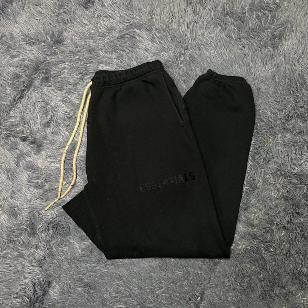 Essentials FOG Sweats (Category: Joggers) located in Manila. Submitted by craseeee (Listing ID 1443309080, Image 1). Description: Essentials FOG Sweats Size L Used | Faded Logo ₱1,995.