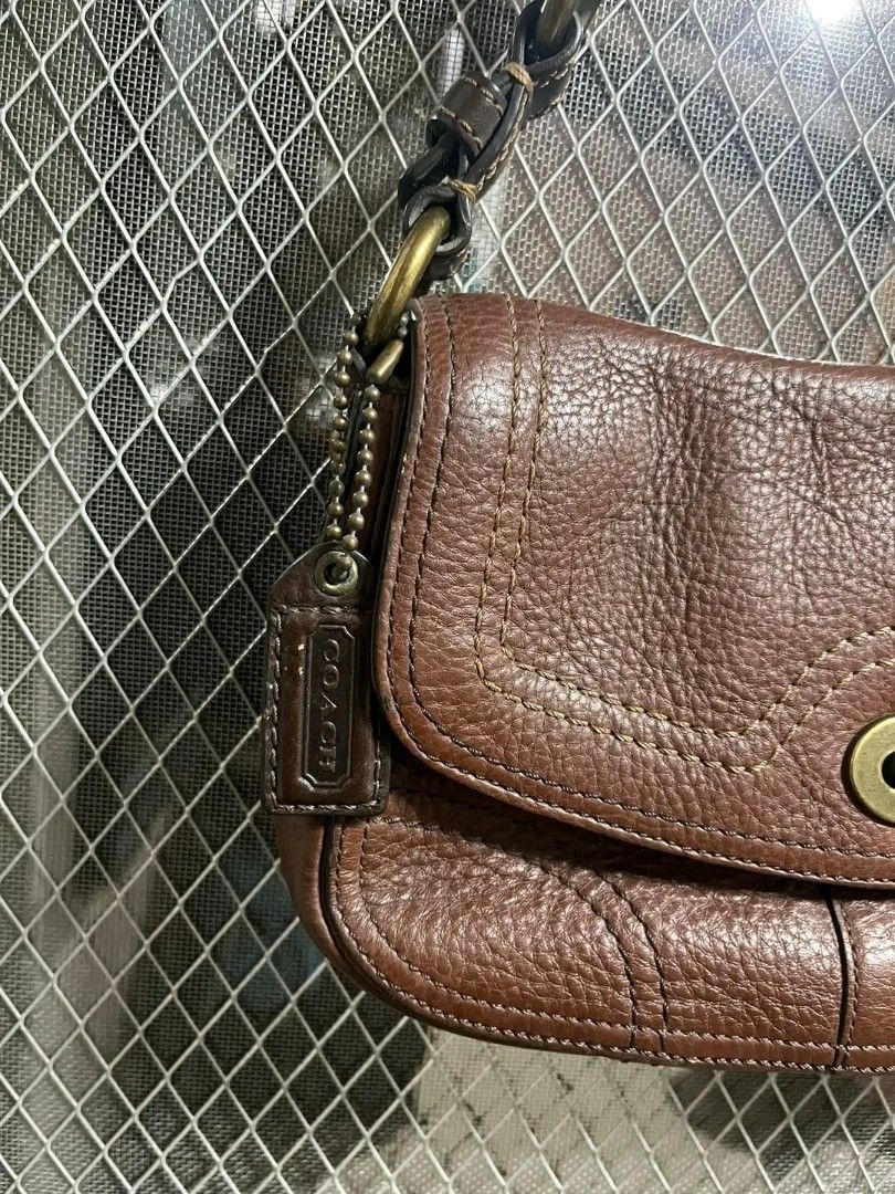FOR SALE FOR SALEE (Category: Luxury Bags & Wallets) located in Manila. Submitted by streethustler1 (Listing ID 1443280824, Image 2). Description: .