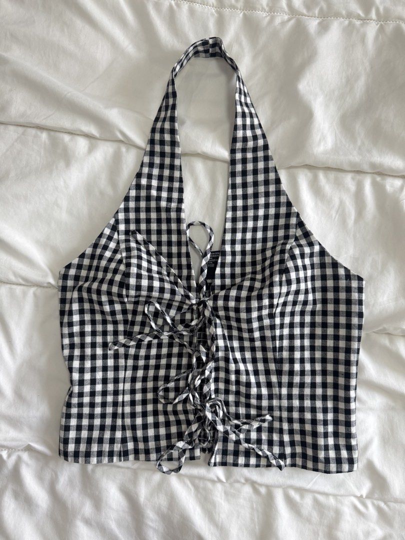 Forever 21 black & white gingham halter top (Category: Others Tops) located in Quezon City. Submitted by truecloud.1da3ab (Listing ID 1443244217, Image 1). Description: never used.