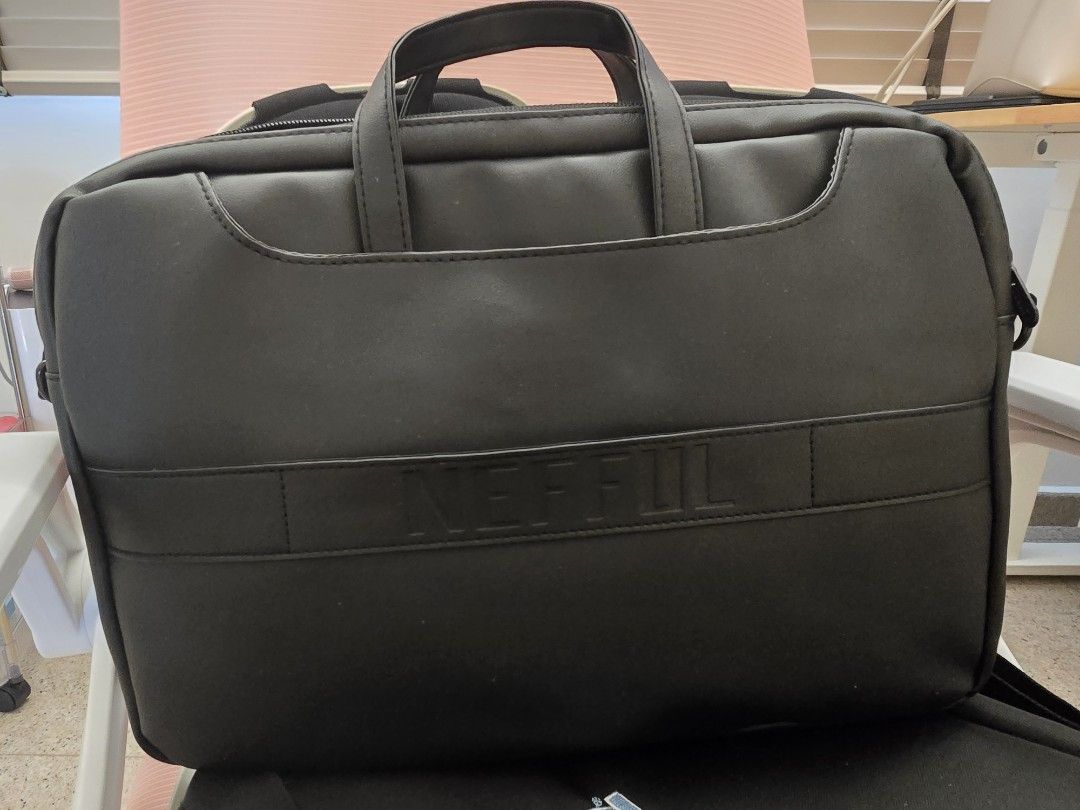 Free Laptop Bag479101656247848961