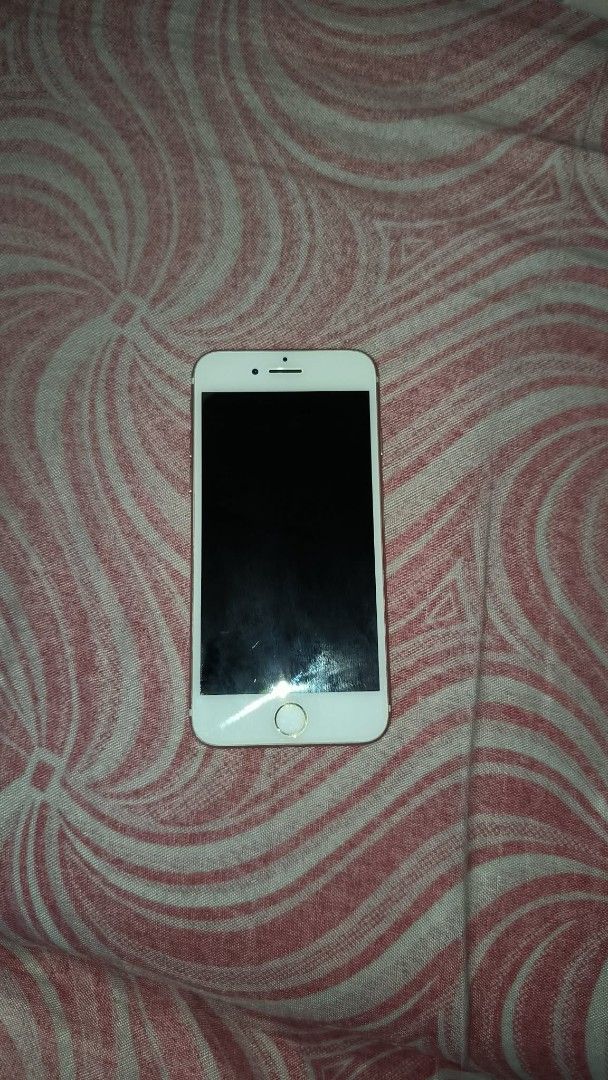 FS IPhone 7 (Category: iPhone 7 Series) located in Quezon City. Submitted by quinlol (Listing ID 1443274614, Image 1). Description: IPhone 7 Rose Gold Variant 128GB used only for digicam purposes, extra storage, live photo •still negotiable ISSUES: -replaced battery kaya 100%, pero it can still last 3-4 hours of light use -may touch defect sa gitna ng screen parang manipis na line pero the rest responsive yung touch, no ghost touches RFS: need ca