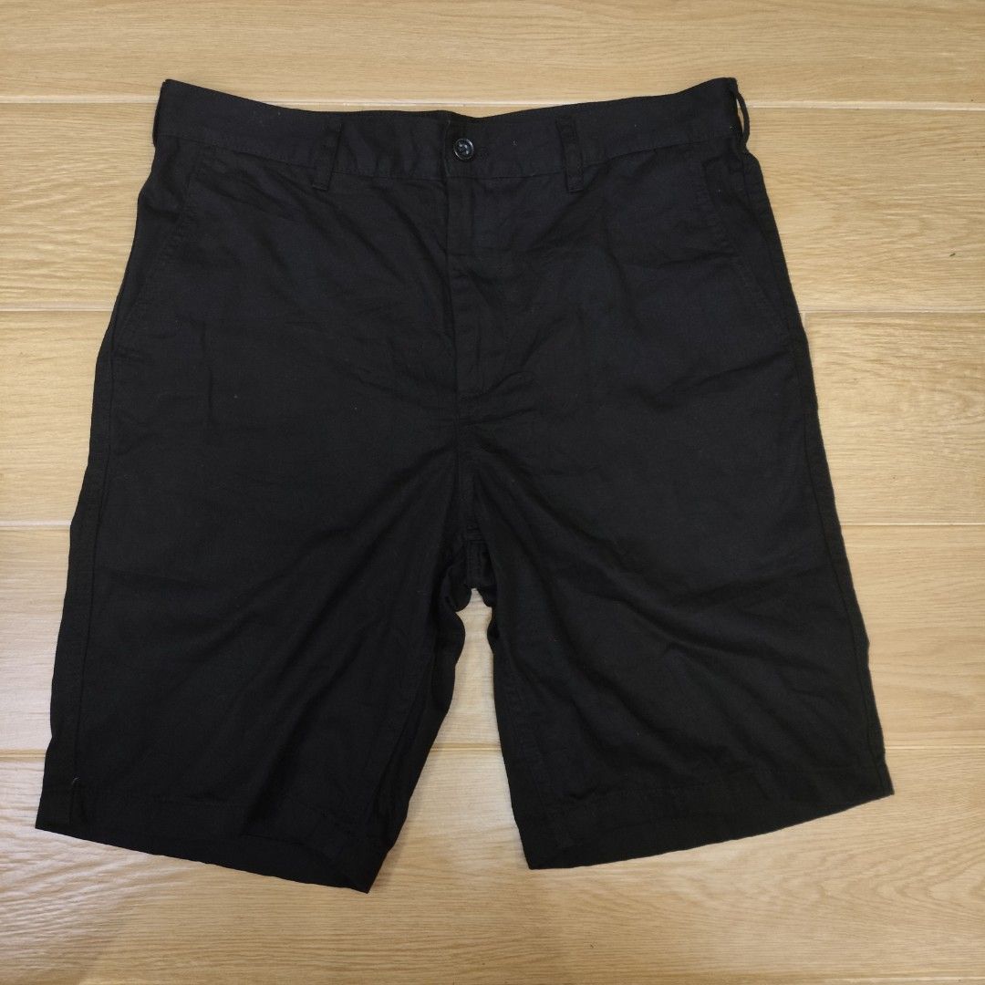 GU (Uniqlo) Chino Shorts (Category: Shorts) located in Tagaytay City. Submitted by splurge_ (Listing ID 1443299737, Image 1). Description: For Sale: ▫️ GU (Uniqlo) Chino Shorts ▫️ Complete tags ▫️ Brand New / Deadstock Condition (No issues) ▫️Size Medium on tag ▫️ Needs wash Dimensions: ▫️ Width - 16.5 inches (33 Waistline) ▫️ Length - 19.5 inches ▫️Leg Opening - 10 inches Php 900 ▫️ Shipping fee is already included ▫️ Shipping via J&T ▫️ Tagayta