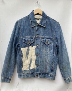 (Category: ) located in . Submitted by jejethrift_11 (Listing ID 1443276557, Image 1). Description: .
