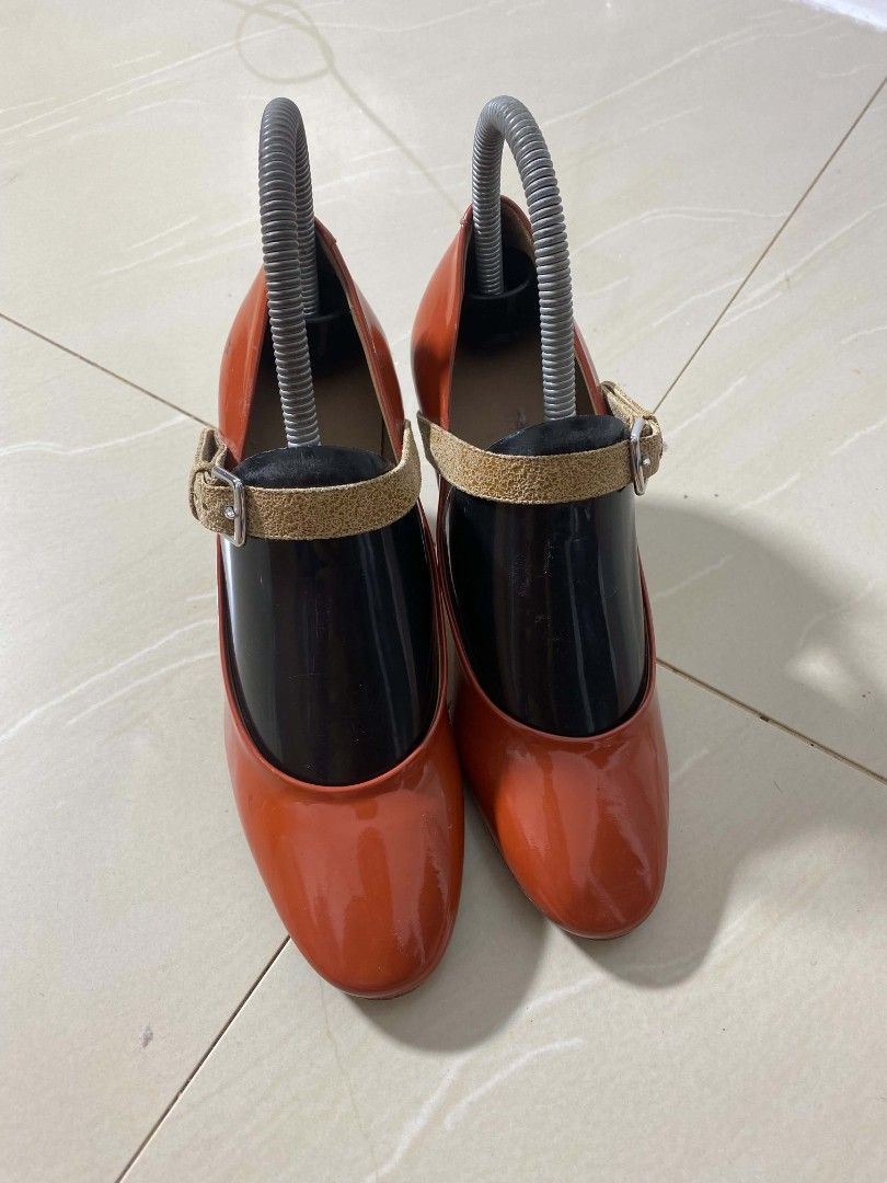 Hermes Paris Orange/Red Patent Sandals (Category: Sandals) located in Manila. Submitted by goodsrags (Listing ID 1443314014, Image 1). Description: What you see is what you get all details pic attached no issue as is Message me for measurements.