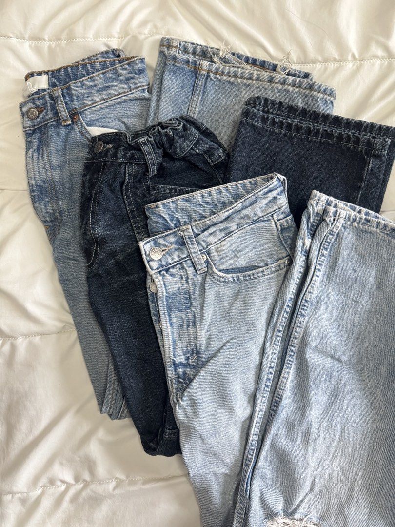 H&M jeans & pants (Category: Jeans) located in Quezon City. Submitted by truecloud.1da3ab (Listing ID 1443245317, Image 1). Description: * ₱300 H&M high waisted jeans * ₱300 H&M baggy wide low waist ripped jeans * ₱200 H&M black cargo pants * ₱200 (no brand) garterized jeans take all price : ₱900.