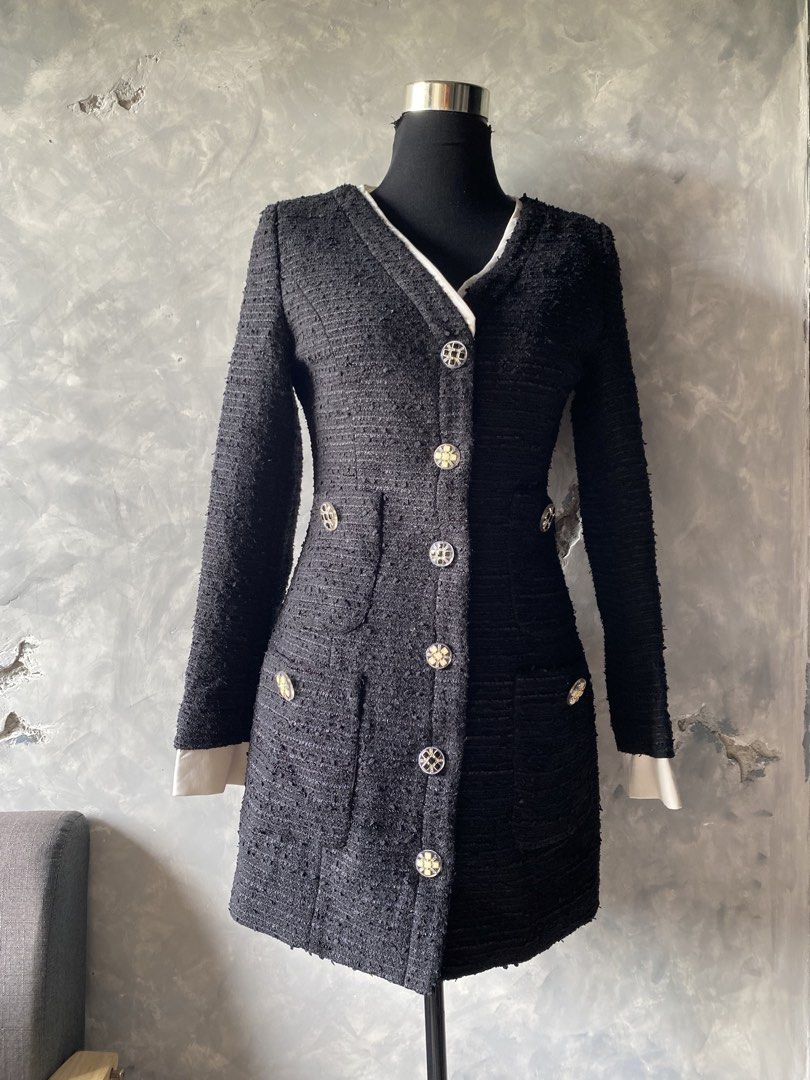 HQ Black Tweed Dress (Category: Dresses) located in Cebu City. Submitted by janb85 (Listing ID 1443207891, Image 1). Description: High quality tweed dress with beautiful statement buttons Fits small to semi med Fully lined .