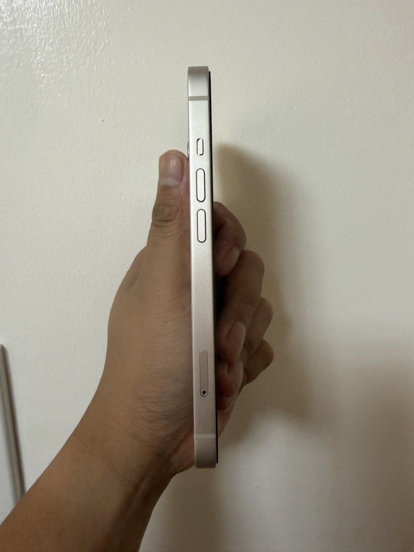 Iphone 13 128GB Still with warranty (Category: iPhone 13 Series) located in Marikina City. Submitted by normanhernane (Listing ID 1443247170, Image 2). Description: For sale: Iphone 13 128GB Starlight Factory Unlocked ZP/A Variant (Local) Complete with Box, orig cable 98% Smooth. Batt health 86% (Orig battery) No Dents. Still with warranty until July 26, 2026. Loc: San Mateo/ Marikina / Cainta Price: 18,999.