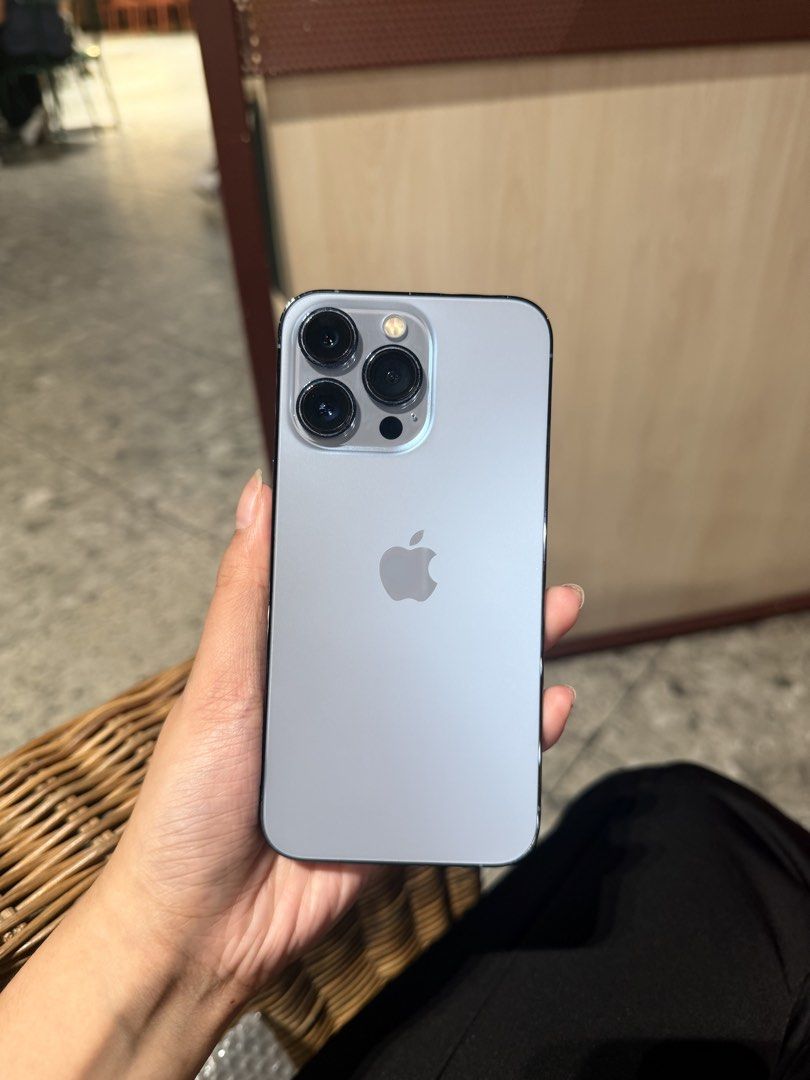 Iphone 13 Pro 128GB Sierra blue FU (Category: iPhone 13 Series) located in Quezon City. Submitted by j.co30 (Listing ID 1443307834, Image 1). Description: ip13pro 128gb 73% bh FU face id truetone ✅ unli reset & check ✅ as is openline / fu anysim replaced lcd, all goods ✅.