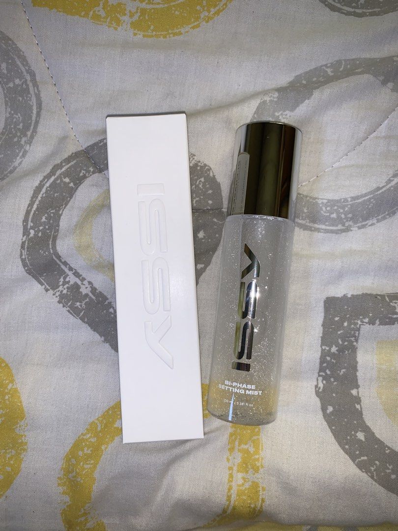 ISSY Setting Mist (Category: Makeup) located in Tanza. Submitted by danewie (Listing ID 1443185566, Image 1). Description: ‼️LAST ONE PIECE‼️ Brand New & Sealed in Original Box Available Sizes: 100ml and 45ml 100 ml- ₱349 ( last one item) 45 ml- ₱239 ‼️SOLD‼️ can do meet up around tanza, cavite & ubelt .