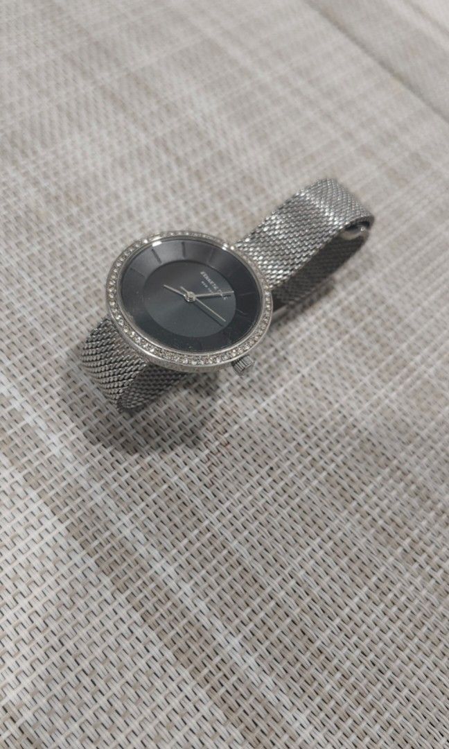 Kenneth Cole New York ( ladies) (Category: Women's Watches) located in Cebu City. Submitted by aceoftime (Listing ID 1443125732, Image 1). Description: Preowned In good working condition Model: KC50198002 Precise analog quartz movt Black dial bezel paved with sparkling austrian crystals All in stainless steel Case & Mesh adjustable bracelet 30M water resist Watch only Our Guarantee: 💯 Authentic All watches are checked by our experienced tech to 