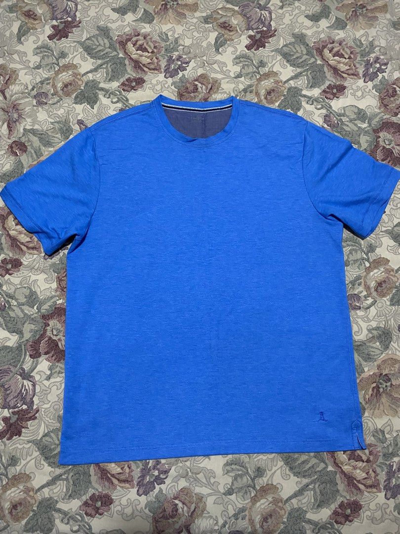 Lands' End Men's T-Shirt Size L Blue (Category: Tshirts & Polo Shirts ) located in Subic. Submitted by raeux (Listing ID 1443218739, Image 1). Description: - Brand: Lands' End - Color: Blue - Material: Polyester and Spandex blend - Features: Embroidered Lands' End lighthouse logo on bottom left - Best for: Casual wear - Also available in other colors!.
