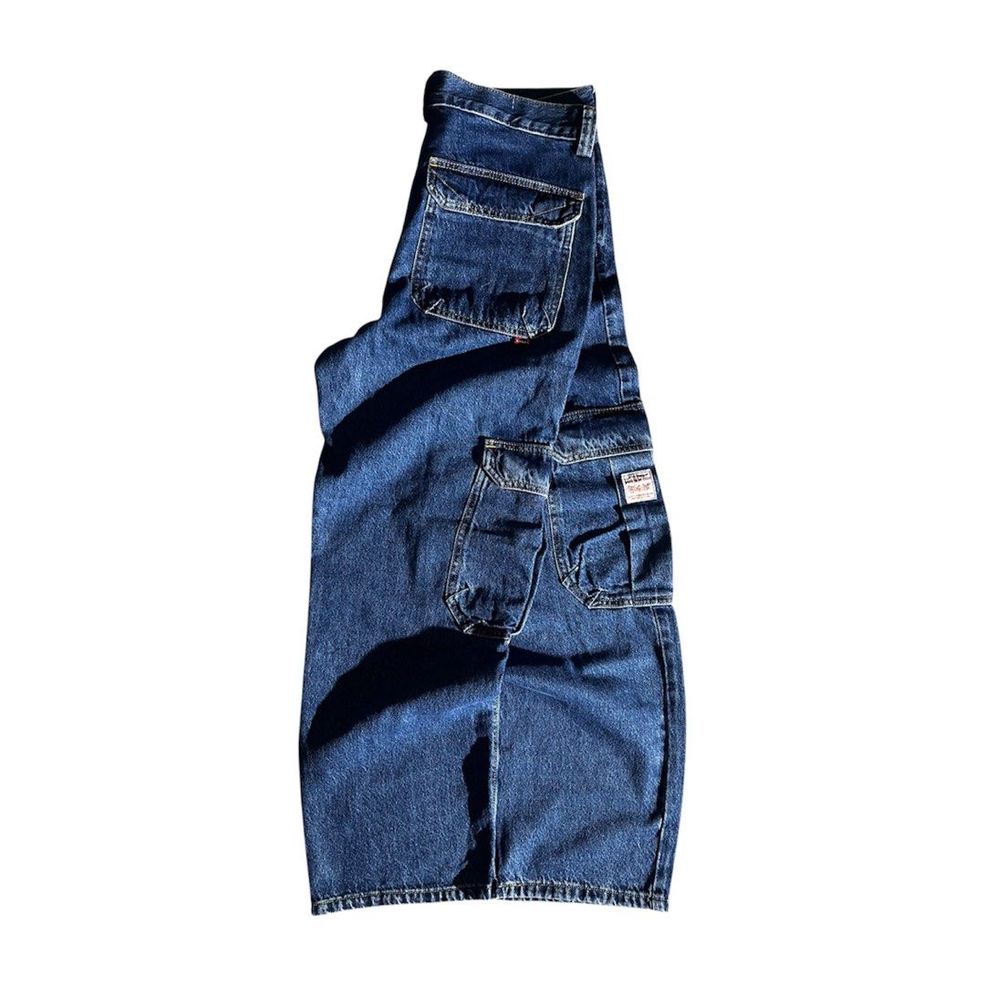 Levi’s Cargo Workwear Loose Pants - RARE (Category: Jeans) located in Daraga. Submitted by th3cliquejunks (Listing ID 1443208939, Image 2). Description: Levi’s Cargo Workwear Loose Pants - RARE Excellent Condition No issue Made in: Bangladesh Dimensions: Waist: 34” Length: 40” Leg Opening: 8.5” - 4,880 Dm! .