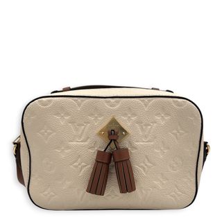 (Category: ) located in . Submitted by carousellluxury (Listing ID 1443199740, Image 1). Description: .