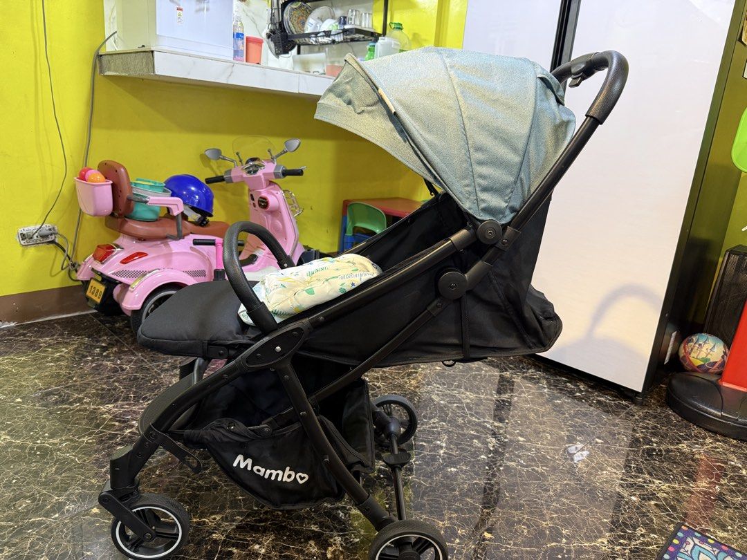 Mambo arrow autofold stroller lightweight (Category: Strollers) located in Manila. Submitted by gelohey00 (Listing ID 1442593900, Image 2). Description: - Lightweight and easy to maneuver - Folds compactly for travel and storage - Spacious under-seat basket - Padded seat for comfort - Canopy for sun protection - Ideal for everyday outings Sit and stand mode, semi reclining mode and lay flat mode Will upload more photo like new No flaws used only 