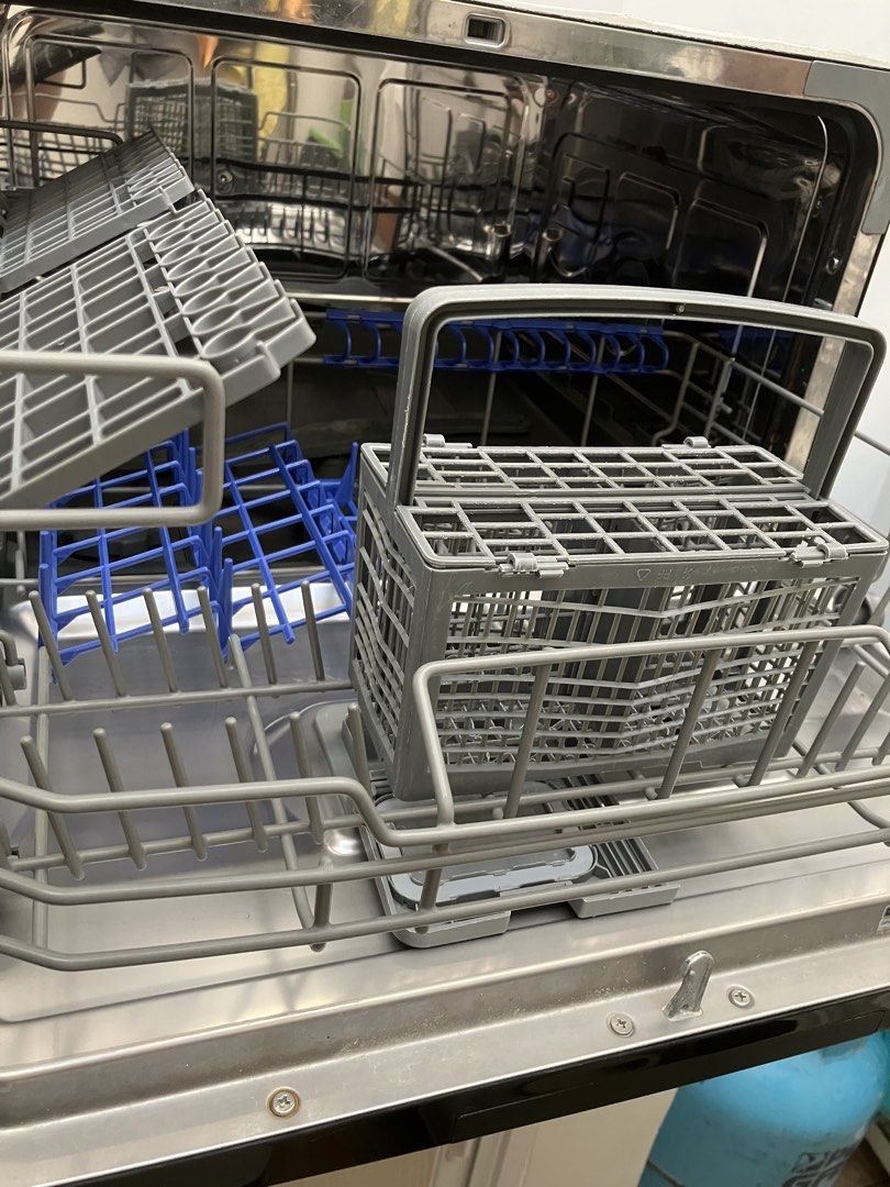 Maximus Tabletop Dishwasher (Category: Dishwasher) located in Paranaque City. Submitted by leipicks (Listing ID 1443200896, Image 3). Description: For sale, pre loved table top dishwasher from Maximus. You will see the model and specifications in the photos as taken from Maximus website. Bought 6 yrs ago, used on average once daily, and with care. New trays inside, working very well, no issues. The only small flaw is the rust on the outer side pa