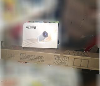 Multimedia Projector with Roll-up Screen490259951397775360