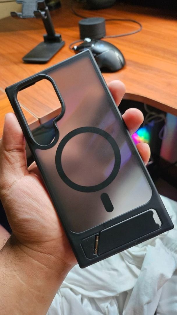 NEGOTIABLE RUSH SELL S24 ULTRA (Category: Samsung) located in Dasmarinas. Submitted by philrz00 (Listing ID 1443151380, Image 3). Description: SAMSUNG S24 ULTRA Comes with box and charging cord Phone did not come with charger RUSH SELL - no damages - used for 6 months - light scratch from using S Pen - comes with protective casing - price is negotiable within agreeable conditions Meet ups only and sure buyer Guaranteed safe from scams.