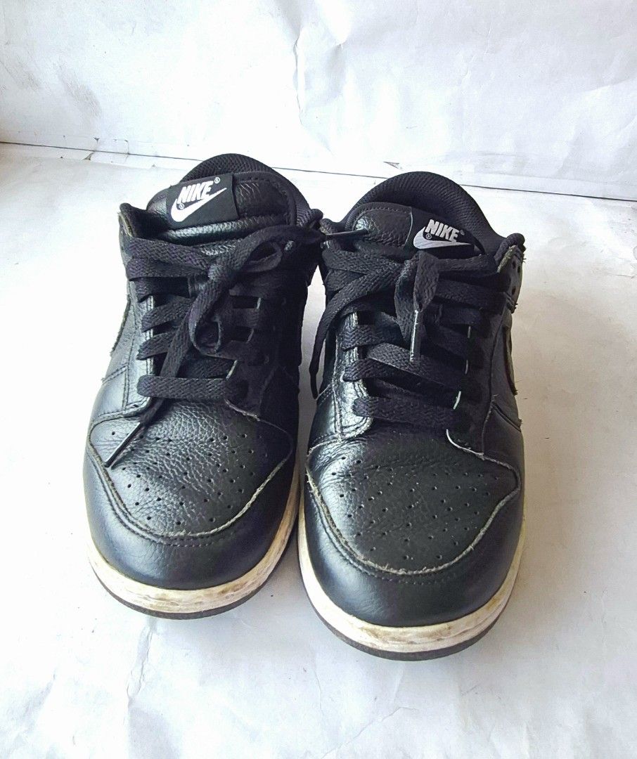 Nike Dunk Low Retro Black Canvass Sneakers (Category: Sneakers) located in Caloocan City. Submitted by celonessentials (Listing ID 1443169543, Image 2). Description: ✔️Original/bought in Australia Nike Store ✔️ No box ✔️ Size is US 6.5in ✔️ Leather/rubber sole ✔️ Very good used condition, worn with care.