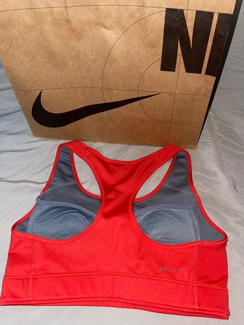 Nike Sports Bra (Category: Sports & Fitness Nutrition) located in Manila. Submitted by kathy_gonzales (Listing ID 1443256625, Image 3). Description: Condition: 9/10 Size: Small 🚚 Delivery will be shouldered by the buyer. I am located in the Manila and can also do meet-ups at Bambang Station. Pm if interested. Thank you! 😊.