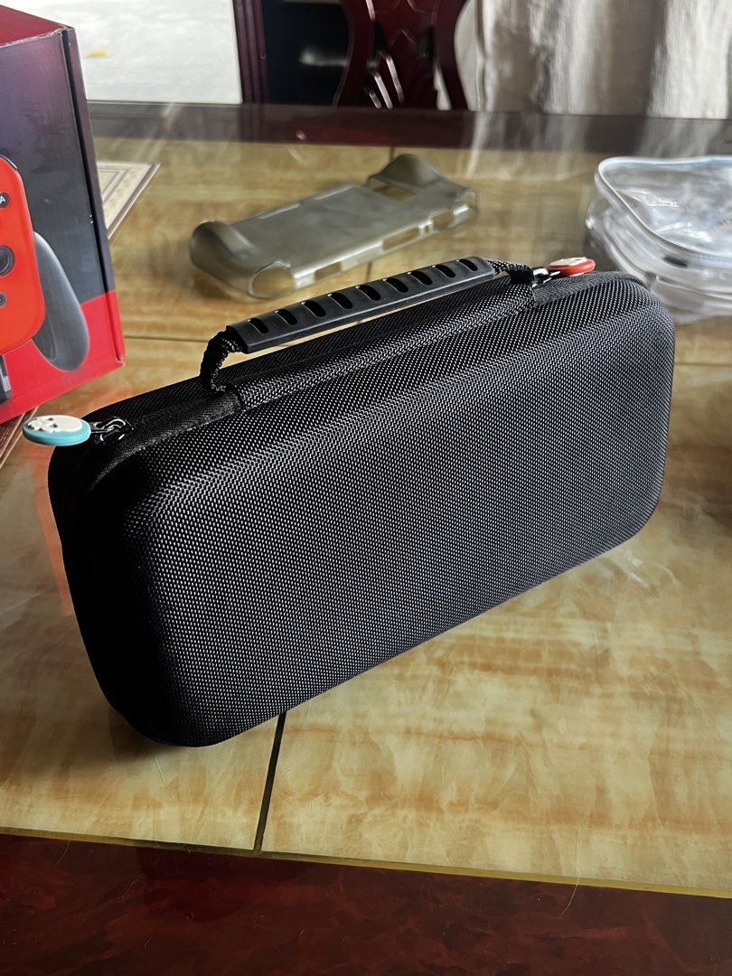 Nintendo Switch Bag (Skull & Co.) (Category: Cases & Covers) located in Malolos. Submitted by freeshark_fc8503 (Listing ID 1443162073, Image 1). Description: GOODS NA GOODS PA, walang issues po! Branded Item, Skull and Co. Bulacan Location Can do lalamove or jnt. .