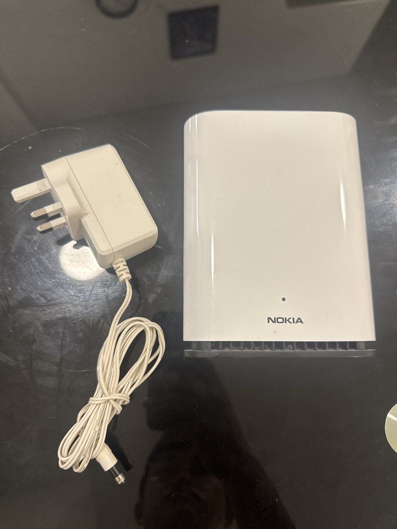 Nokia White Router with Power Adapter479356125048350720