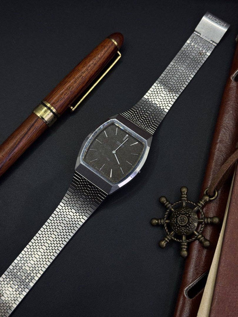 Orient Tank Textured Dial Vintage Crown Setting Pin (Category: Men's Watches) located in Pinili. Submitted by thetimecollector (Listing ID 1443157818, Image 2). Description: Rare dial Textured 28mm case Mens size Vintage rare Vintage crown setting push pin.