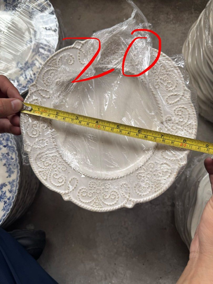 Plates (Category: Other Kitchenware & Tableware) located in Ipoh. Submitted by ccc.co (Listing ID 1443218117, Image 3). Description: RM3 each .