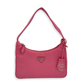 (Category: ) located in . Submitted by carousellluxury (Listing ID 1443201124, Image 1). Description: .