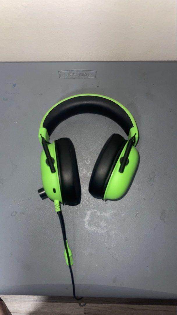 Razor Blackshark V2 (Category: Headphones & Headsets) located in Muntinlupa City. Submitted by rileyprz (Listing ID 1443273044, Image 2). Description: Razor Blackshark V2 - Good Condition - Noise cancelling - Price negotiable.