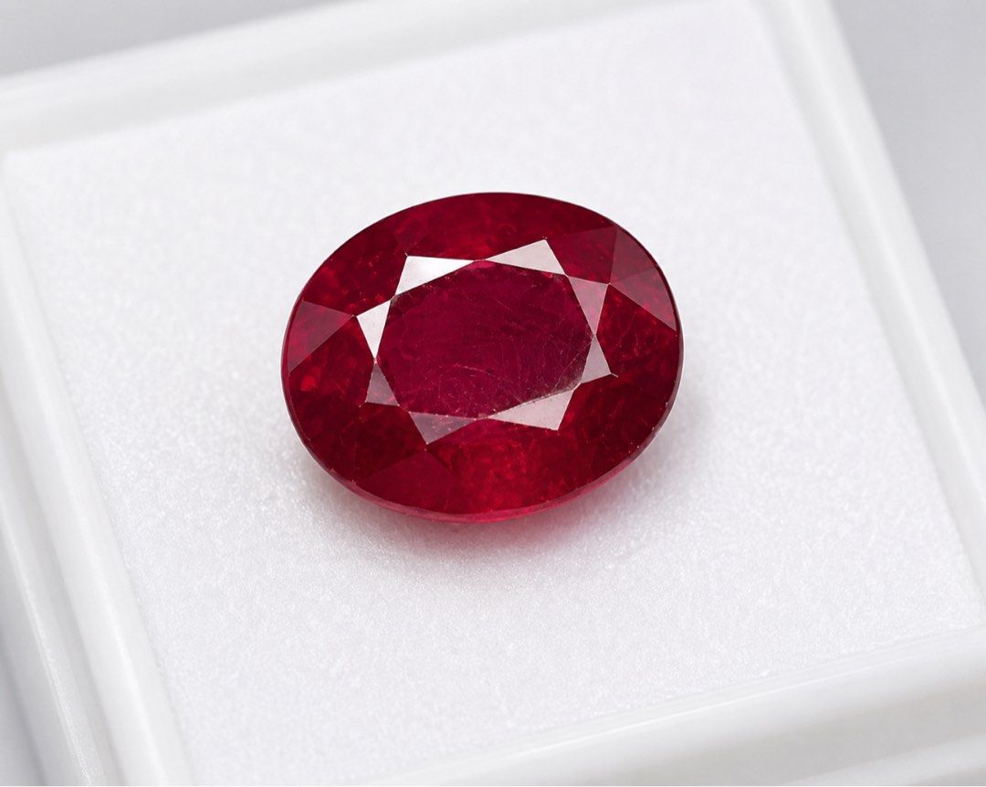 Ruby stone (Category: Precious Stones) located in Singapore. Submitted by assaqqafmarketing (Listing ID 1443264136, Image 1). Description: From Burma Original stone with abut of inclusion. 4 CT’s..