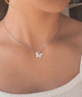 (Category: ) located in . Submitted by bellezapparel (Listing ID 1443238713, Image 1). Description: .
