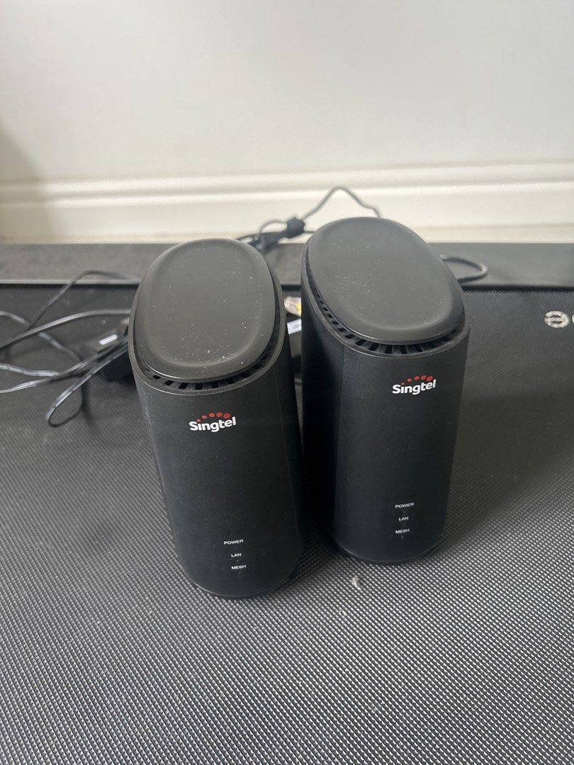 Singtel WiFi Extenders (2 units)479118170176901120