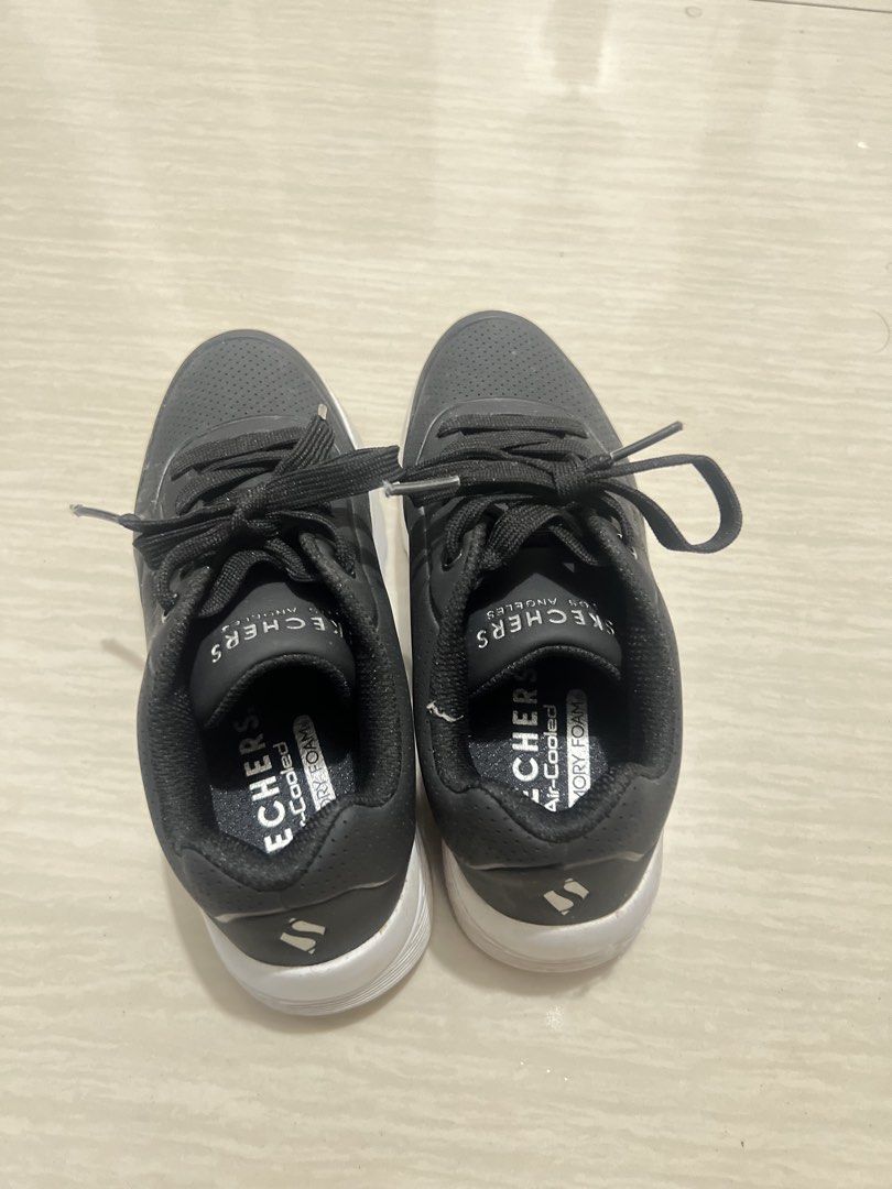 Skechers Kids (Category: Babies & Kids Fashion) located in Calamba. Submitted by _mrp_ (Listing ID 1443301531, Image 1). Description: .