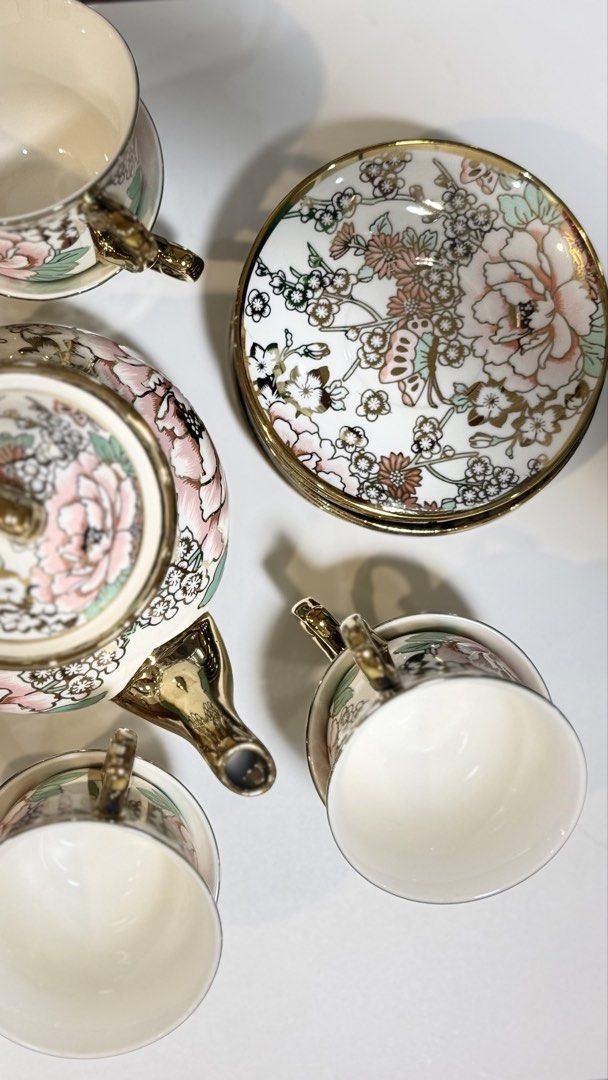 Tea Set479047953826467841