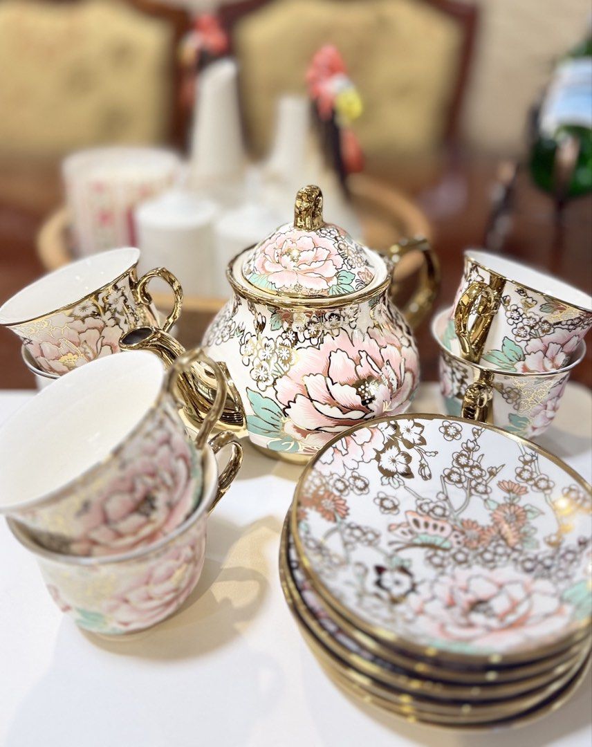 Tea Set479047953826467842