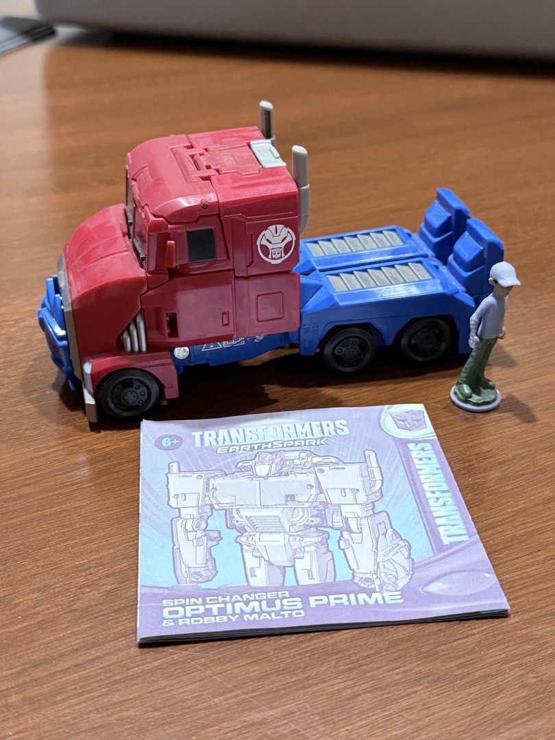 Transformers Earthspark Optimus Prime transforming toy (Category: Action & Battle Toys) located in Malabon City. Submitted by akemihomu (Listing ID 1443257804, Image 2). Description: Comes with the instructions but doesn’t come with the box..