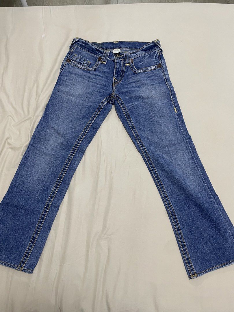 True Religion Jeans Blue Denim Straight Leg Men's Size (Category: Jeans) located in Angeles City. Submitted by lukemafinds (Listing ID 1443230428, Image 1). Description: - Brand: True Religion - Color: Blue Denim - Fit: Straight Leg - Closure: Button Fly - Features: Classic stitching detail on pockets - Material: 100% Cotton - Style: Great for everyday wear - Details: Please check photos for exact measurements and condition. -original - Size 30 w